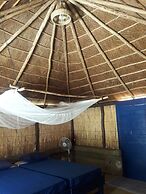 Hakuna Lodge