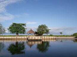 Hakuna Lodge