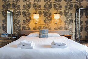 Traquair Arms Hotel