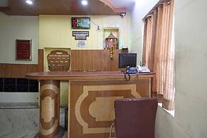 OYO 7147 Hotel Madhur Regency