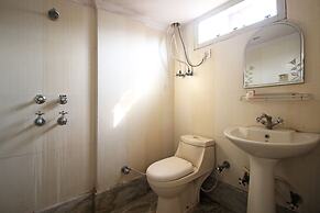 OYO 7147 Hotel Madhur Regency