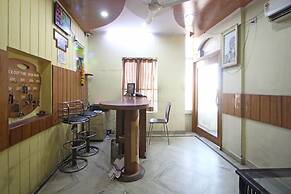 OYO 7147 Hotel Madhur Regency