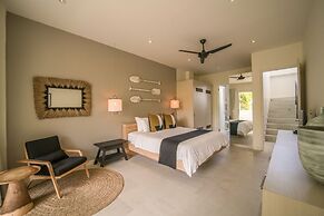 Levi Villa