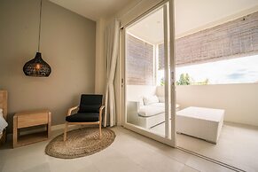 Levi Villa