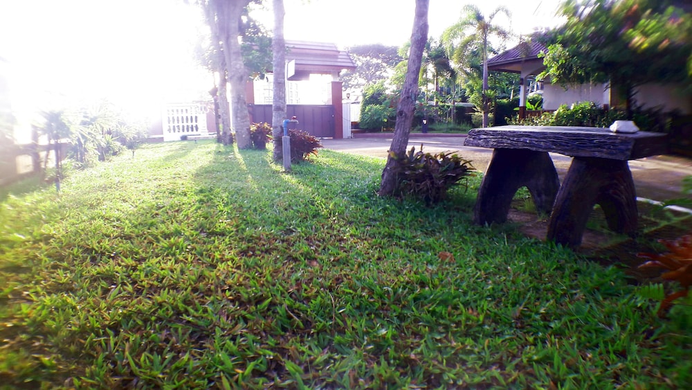Khum Nakhon Hotel