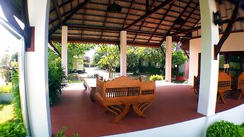 Khum Nakhon Hotel