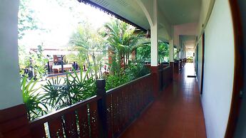 Khum Nakhon Hotel