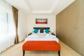 Luxury Pool Villa 604