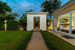 Luxury Pool Villa 604