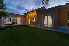 Luxury Pool Villa 604