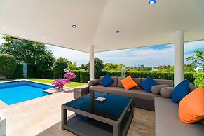 Luxury Pool Villa 604