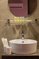 Hotel Twenty 8B