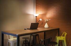 Hotel Twenty 8B
