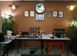 Hotel Twenty 8B