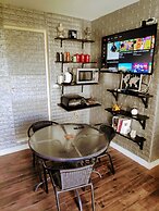 Avi's place