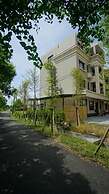 Riverbank Villa