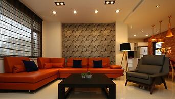 Riverbank Villa
