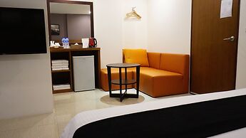 Riverbank Villa