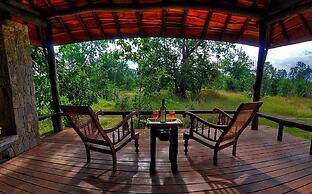 Pugdundee Safaris - Kanha Earth Lodge