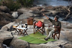 Pugdundee Safaris - Kanha Earth Lodge