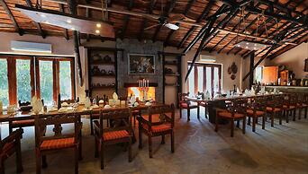Pugdundee Safaris - Kanha Earth Lodge