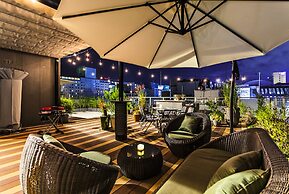 H Hotel