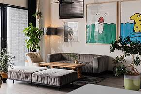 H Hotel