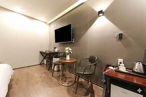 Brown Dot Hotel Yangjeong