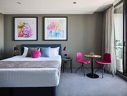 The Chen Melbourne - Art Series