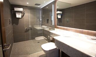 Iveagh Garden Hotel