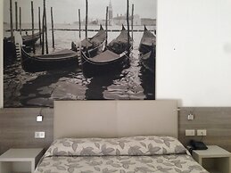 Lux Hotel