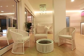 Lux Hotel