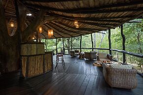 Pugdundee Safaris- Tree House Hideaway