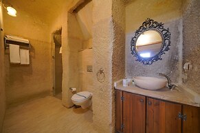 Salkim Cave House