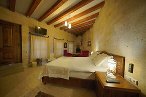 Salkim Cave House