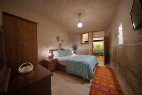 Salkim Cave House