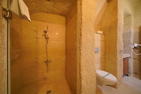 Salkim Cave House