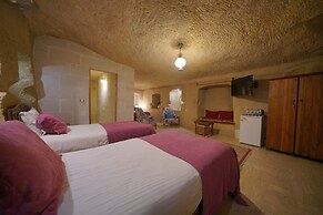 Salkim Cave House