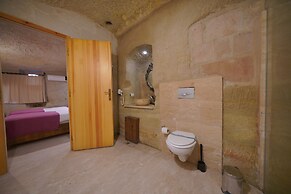 Salkim Cave House