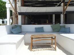 Makuti Beach Bungalows