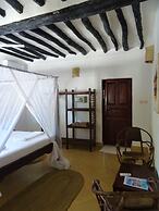 Makuti Beach Bungalows