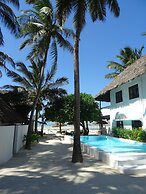 Makuti Beach Bungalows