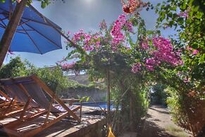 Damai Bungalows