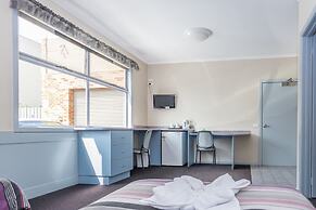 Merimbula Lakeview Hotel