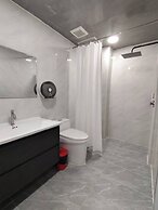 Longzhu Guesthouse
