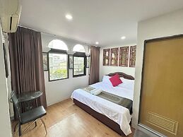 Longzhu Guesthouse