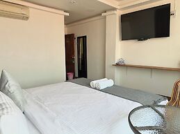 Longzhu Guesthouse