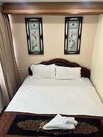 Longzhu Guesthouse