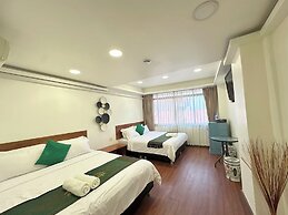 Longzhu Guesthouse