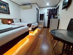 Longzhu Guesthouse